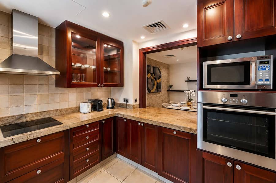 10 Dubai Apartment: 2 Bedrooms & Swimming Pool