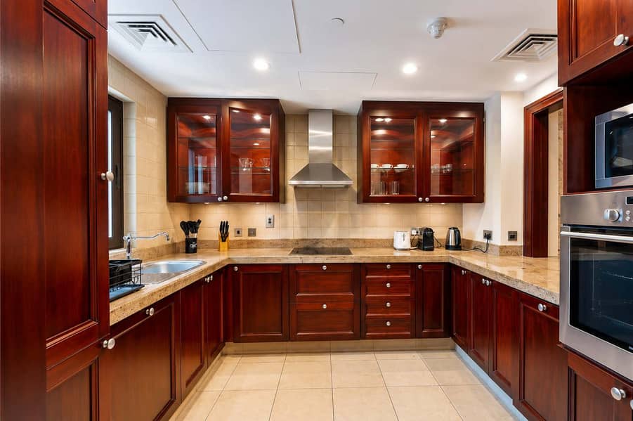 11 Dubai Apartment: 2 Bedrooms & Swimming Pool