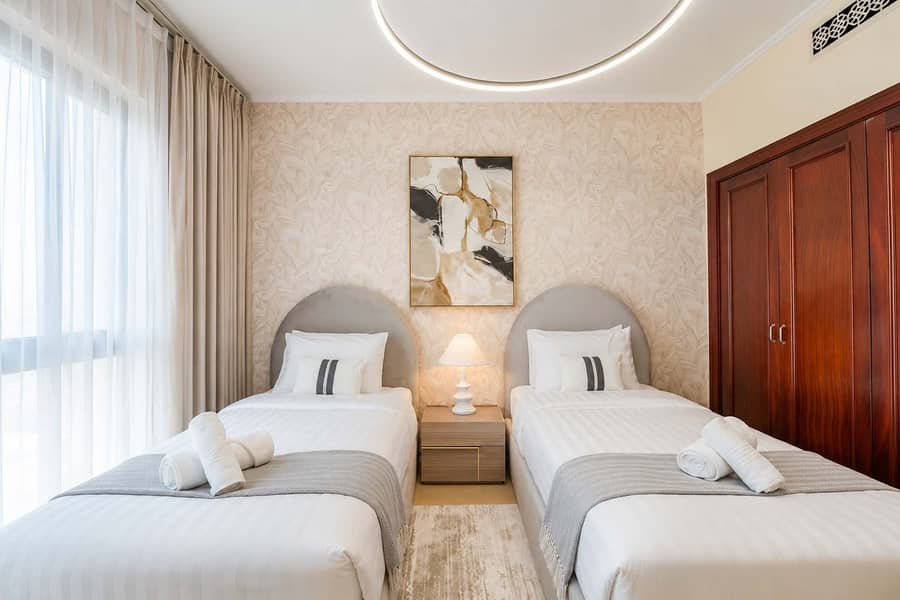 19 Dubai Apartment: 2 Bedrooms & Swimming Pool