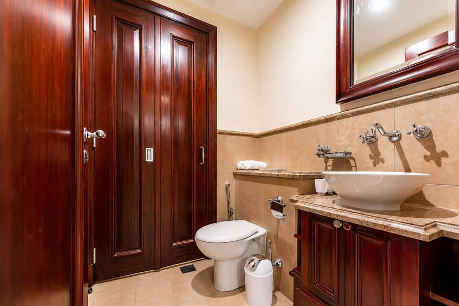 22 Dubai Apartment: 2 Bedrooms & Swimming Pool