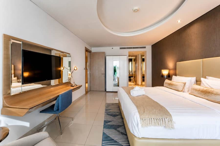 15 Luxury 1-Bedroom Apartment in Paramount