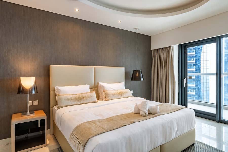 16 Luxury 1-Bedroom Apartment in Paramount