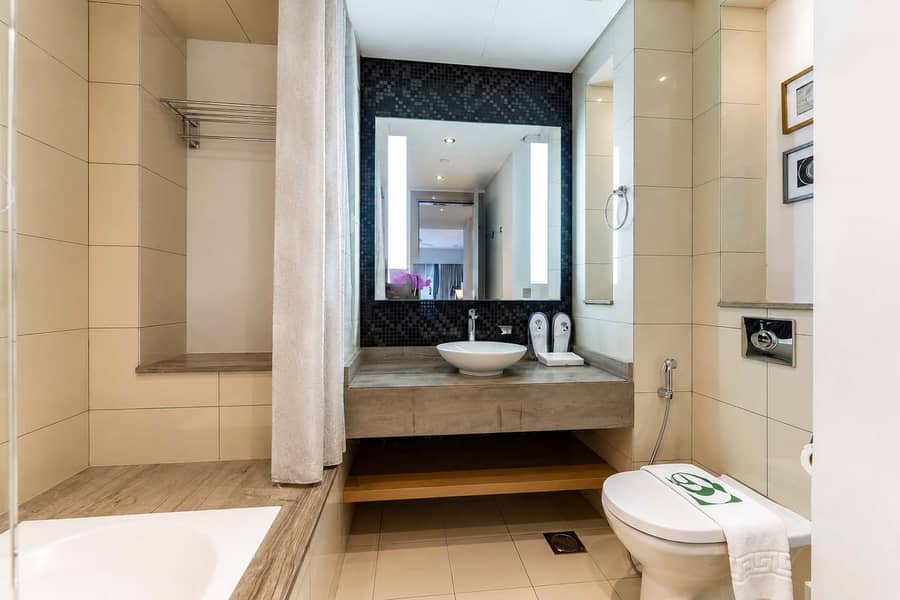 18 Luxury 1-Bedroom Apartment in Paramount