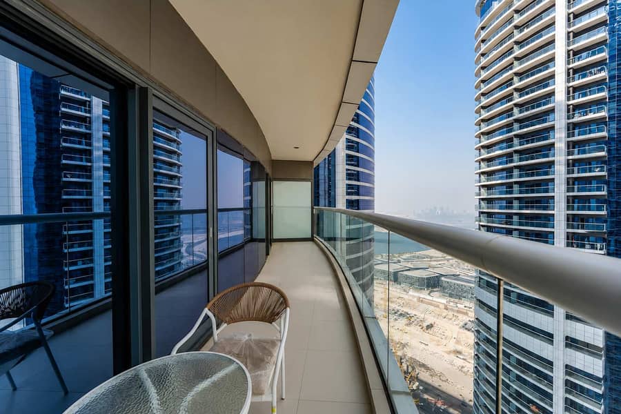 20 Luxury 1-Bedroom Apartment in Paramount