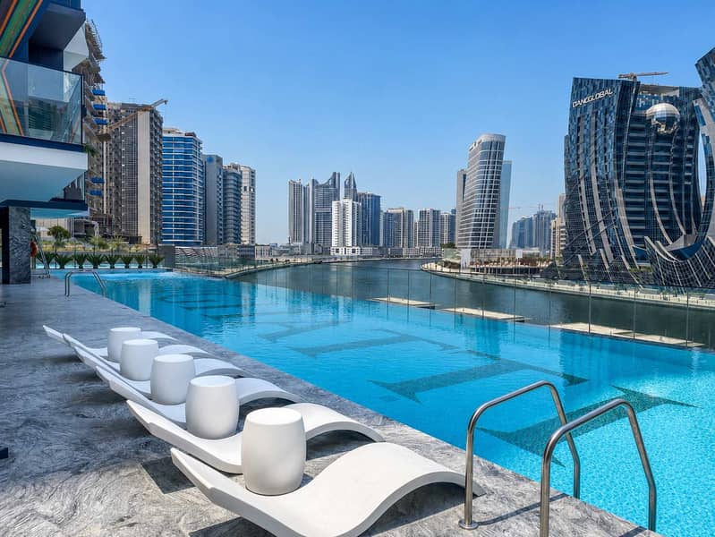 18 Bingatti Canal 1BR Apartment with Gym & Views
