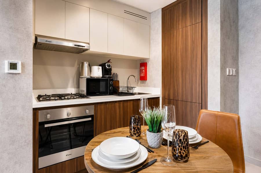 10 Reva Residences Burj Khalifa Views & Luxury Living