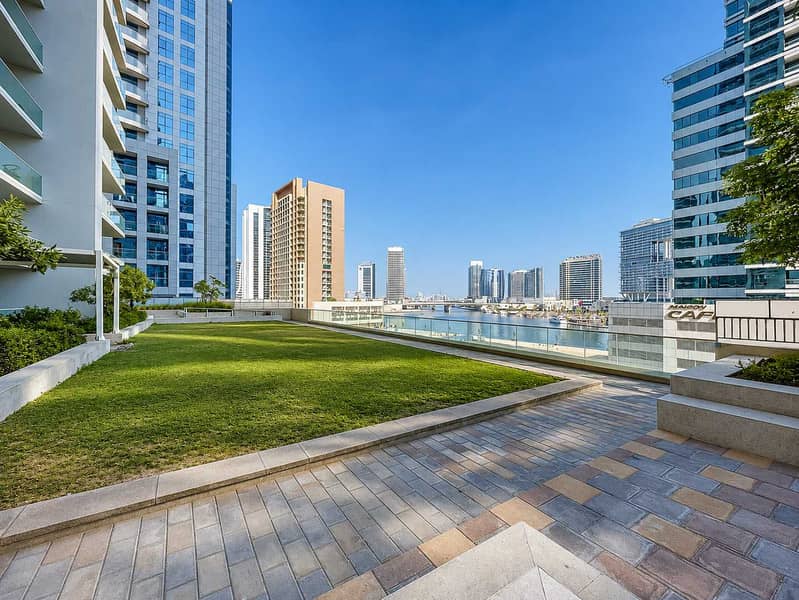 27 Reva Residences Burj Khalifa Views & Luxury Living