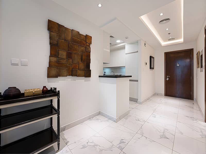 6 Noora Tower 1 BR: Canal Views & Pool Access