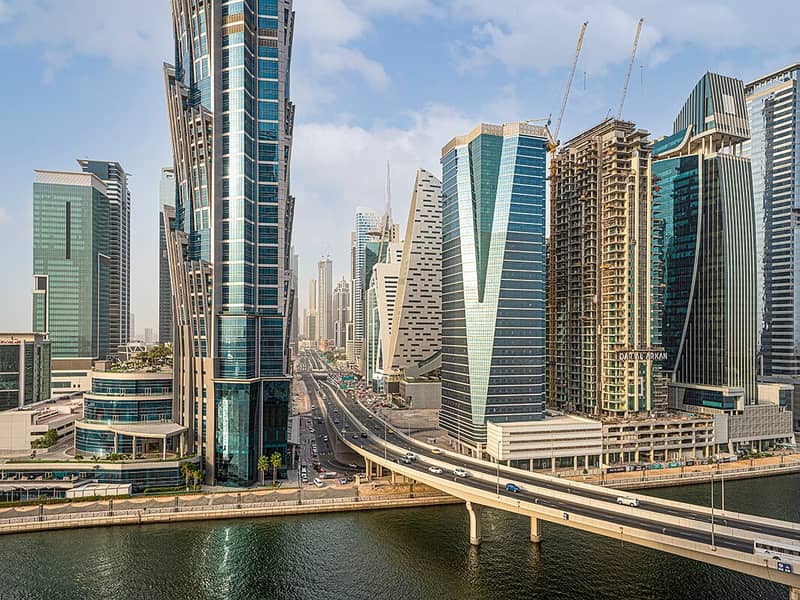 22 Noora Tower 1 BR: Canal Views & Pool Access