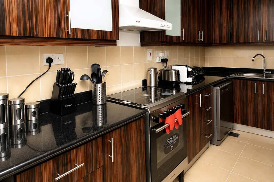 6 Dubai Marina 2BR Apartment with Beach Access