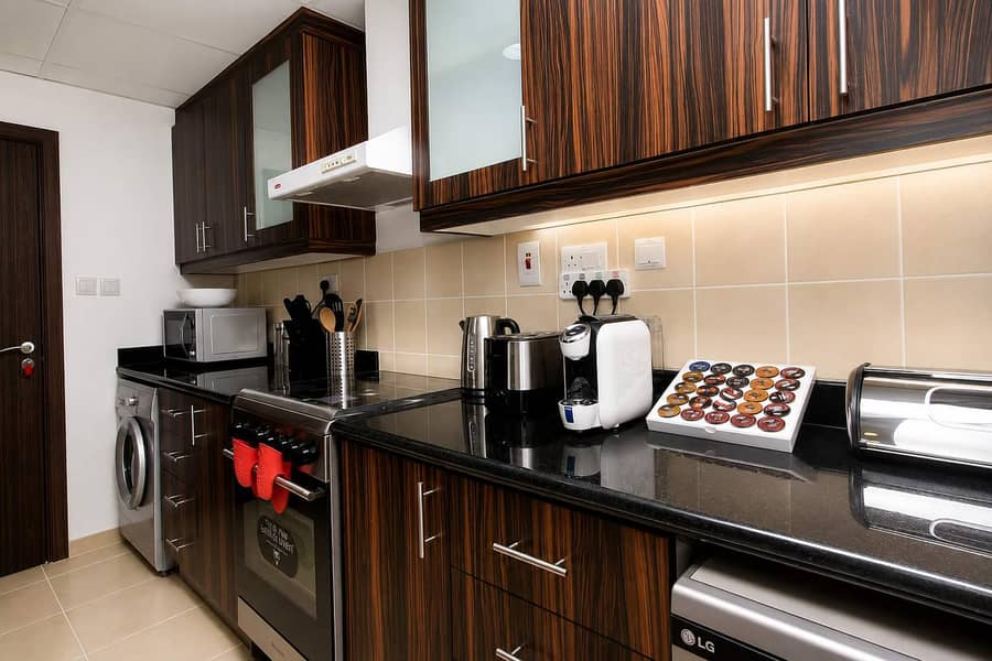 7 Dubai Marina 2BR Apartment with Beach Access