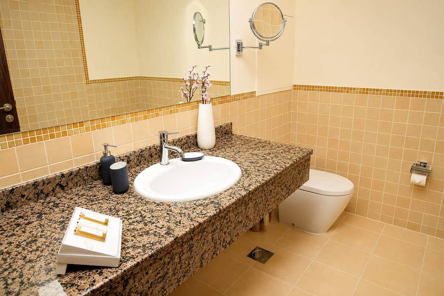 12 Dubai Marina 2BR Apartment with Beach Access
