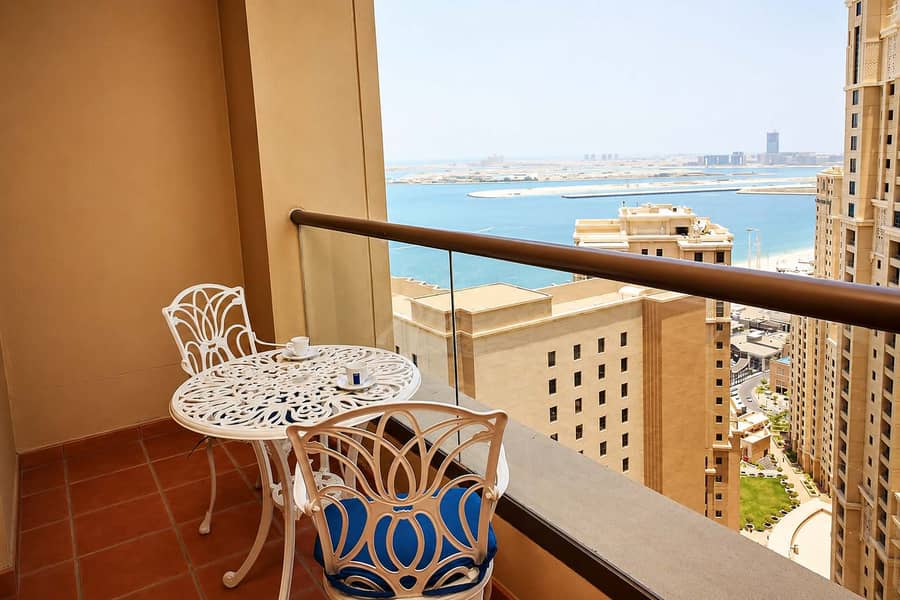 13 Dubai Marina 2BR Apartment with Beach Access