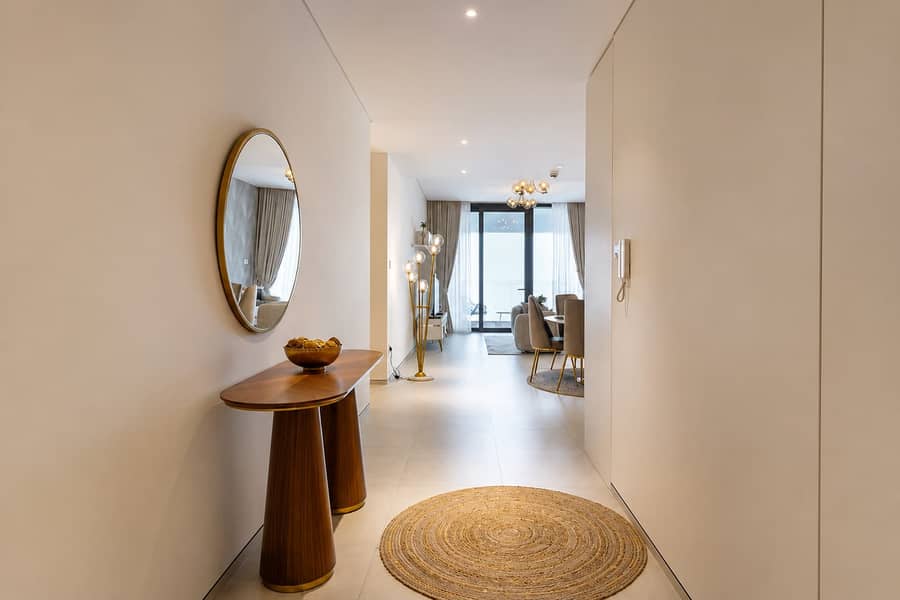 9 Luxury Apartment with Sea Views & Beach Access