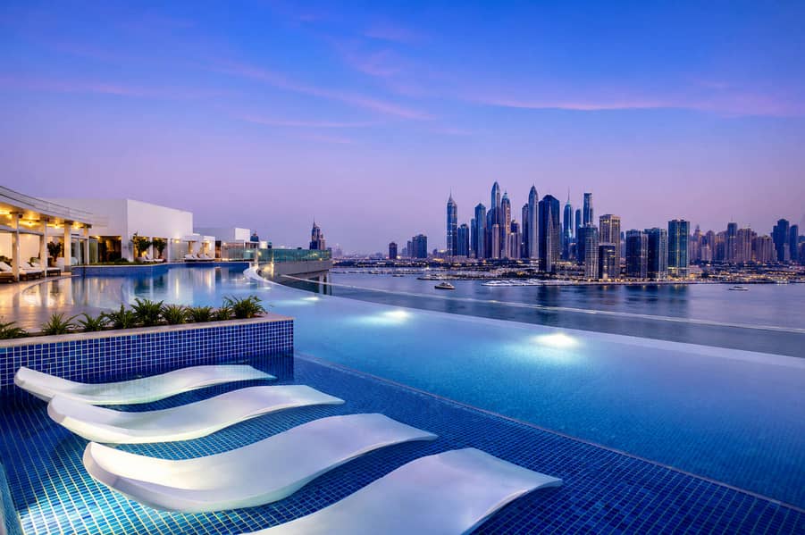 18 Renovated High Floor Studio at Seven Palm