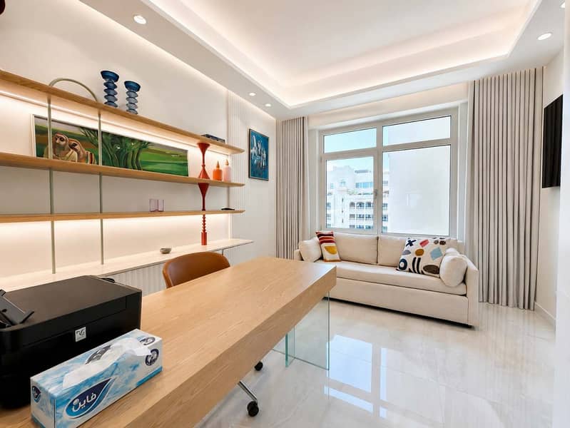 21 Beautifully Upgraded 2 Bedroom Directly on the Park