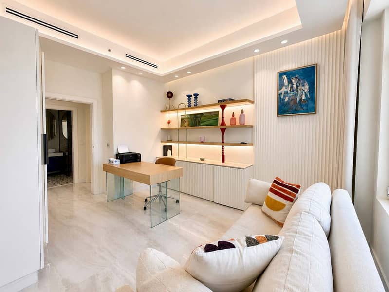 22 Beautifully Upgraded 2 Bedroom Directly on the Park