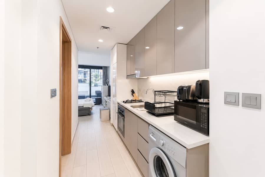 7 New Studio in Azizi Meydan