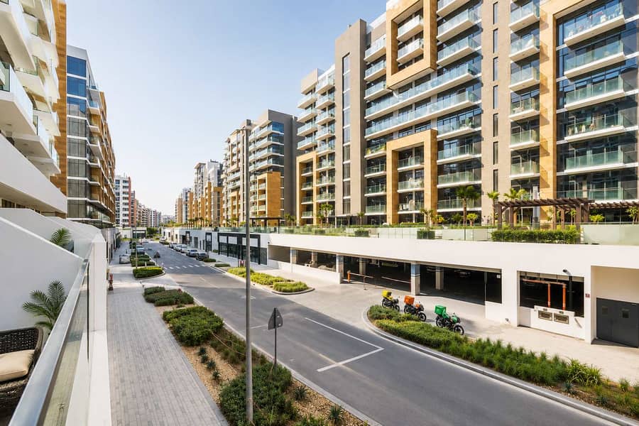 12 New Studio in Azizi Meydan