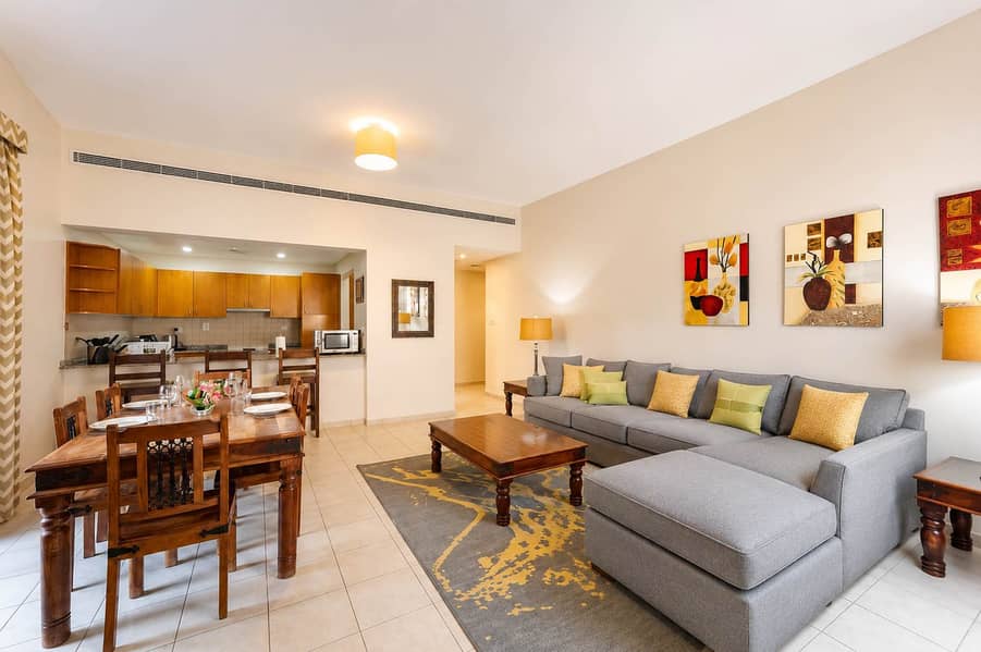 2 Greens Oasis: Stylish 2BR Apartment in Dubai