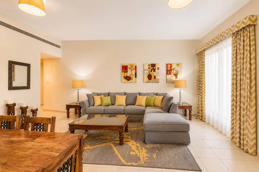 4 Greens Oasis: Stylish 2BR Apartment in Dubai