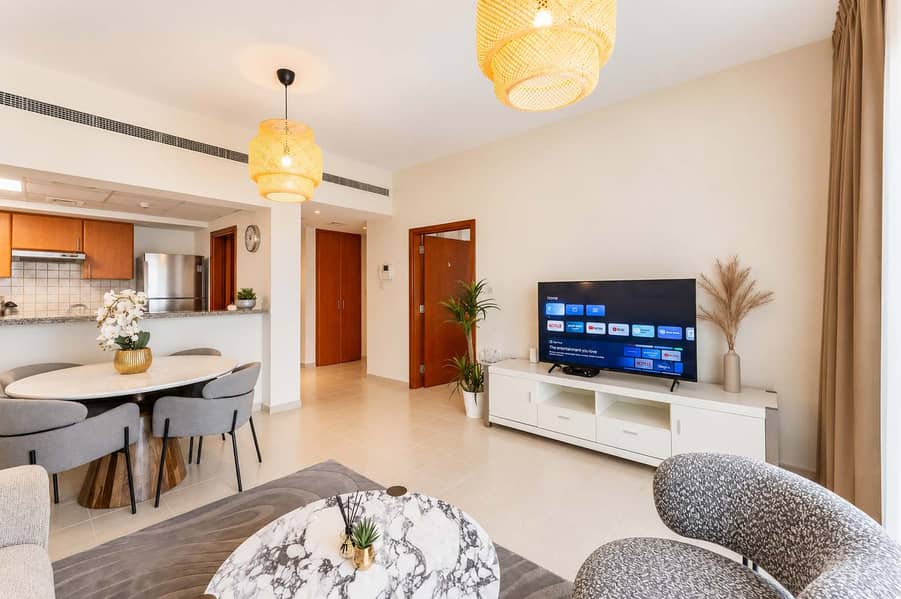 4 The Greens: Modern 1-Bedroom Apartment