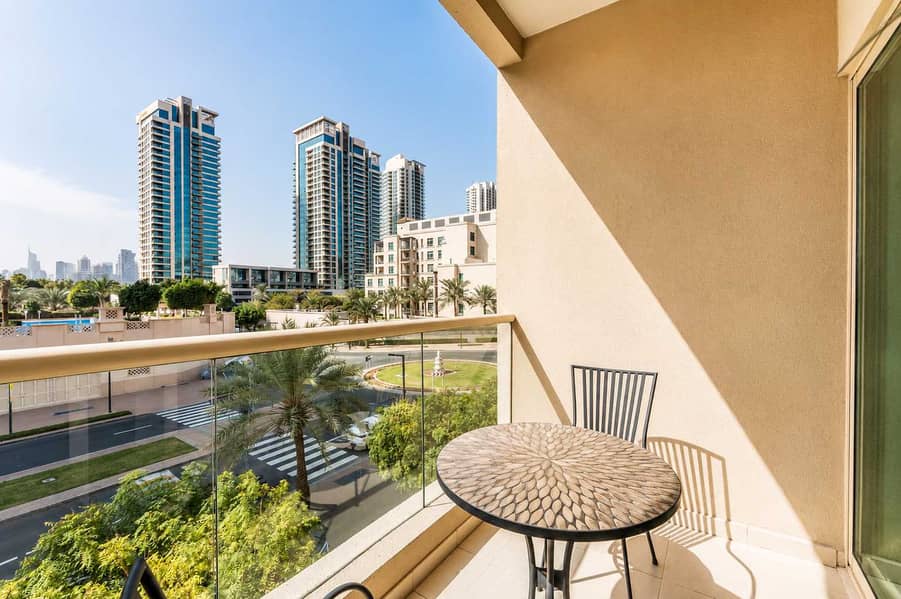 12 The Greens: Modern 1-Bedroom Apartment
