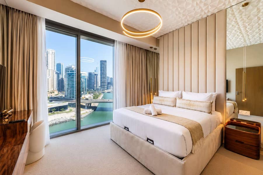12 Luxury Sea View Apt, Dubai Marina w/ Pool & Gym