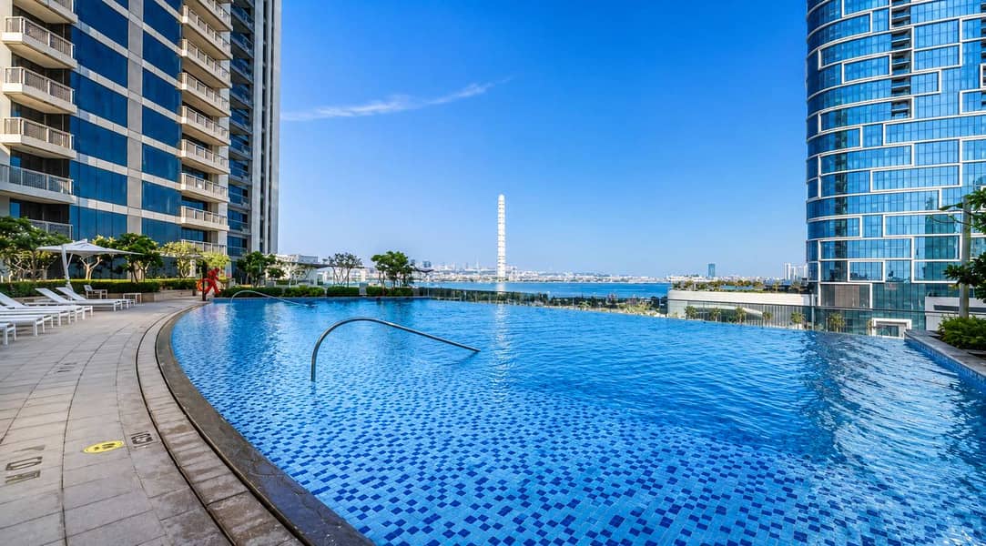 19 Luxury Sea View Apt, Dubai Marina w/ Pool & Gym
