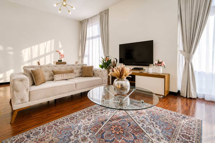 2 JLT 1-Bed Apartment: City Views, Gym & Balcony