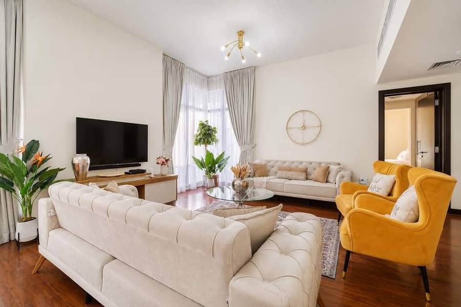 3 JLT 1-Bed Apartment: City Views, Gym & Balcony