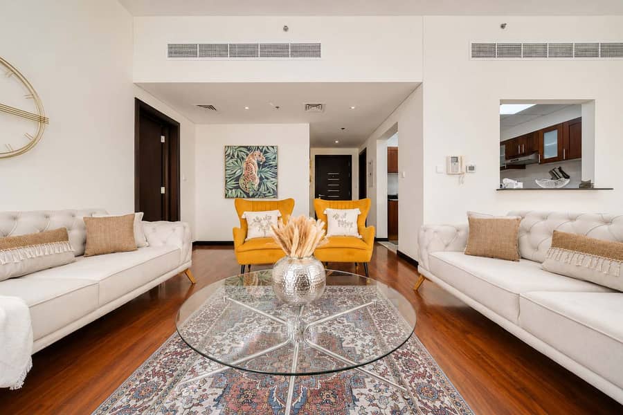 4 JLT 1-Bed Apartment: City Views, Gym & Balcony