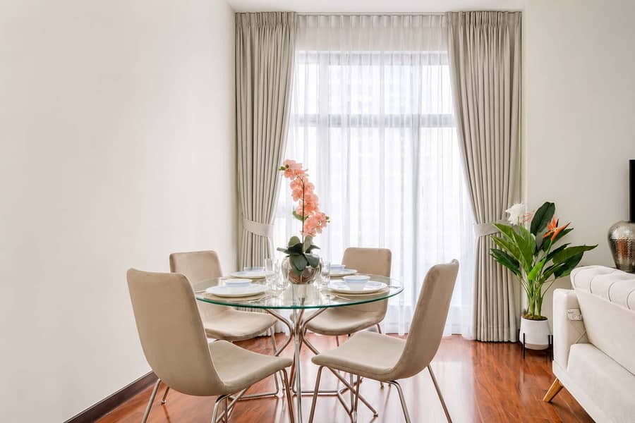 7 JLT 1-Bed Apartment: City Views, Gym & Balcony