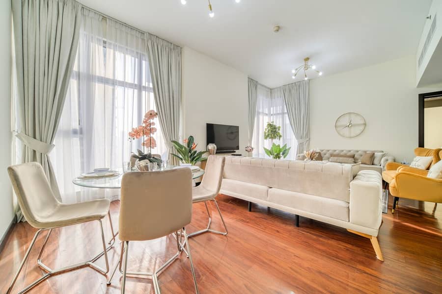 8 JLT 1-Bed Apartment: City Views, Gym & Balcony
