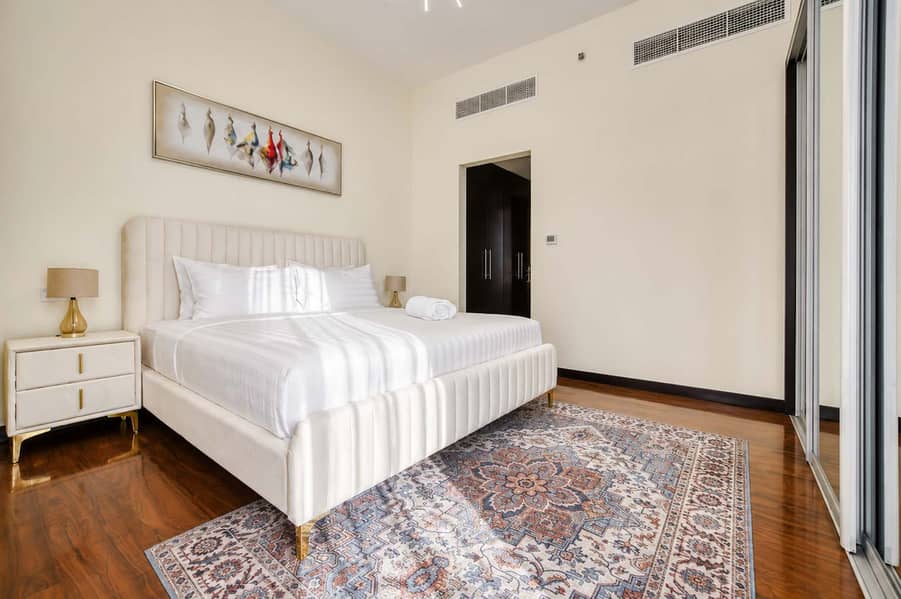 11 JLT 1-Bed Apartment: City Views, Gym & Balcony