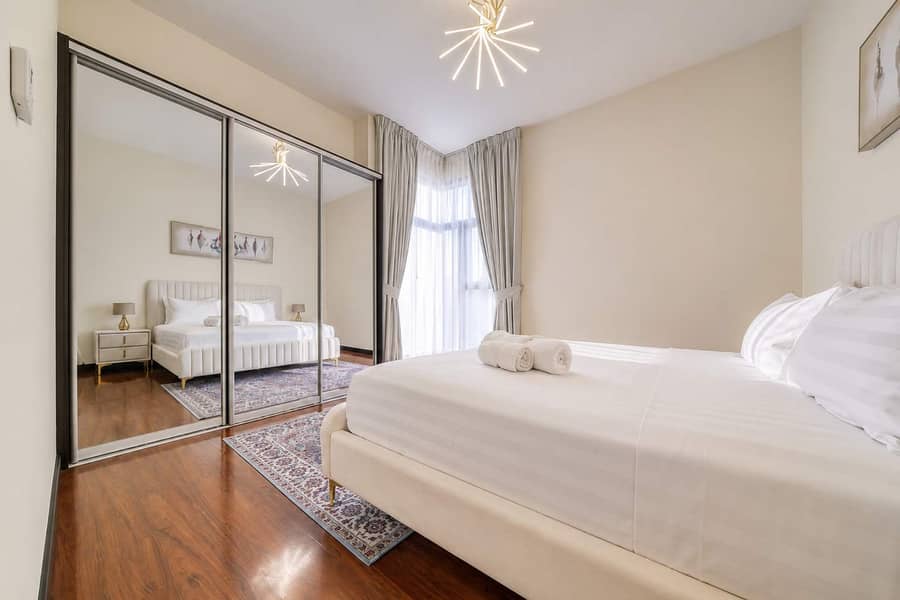 12 JLT 1-Bed Apartment: City Views, Gym & Balcony