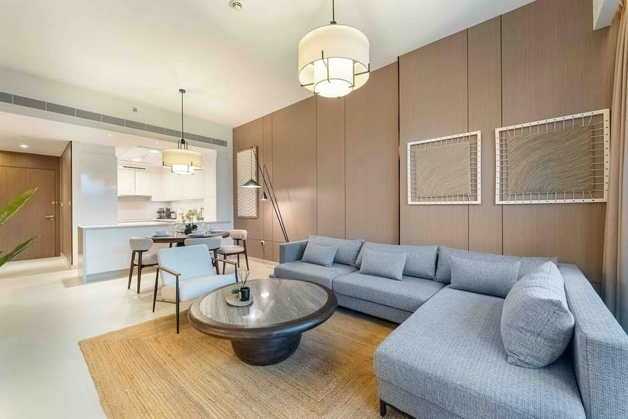 8 Dubai Luxury: 3-Bedroom Apartment with Views