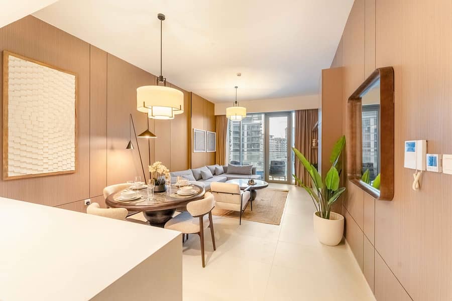 10 Dubai Luxury: 3-Bedroom Apartment with Views