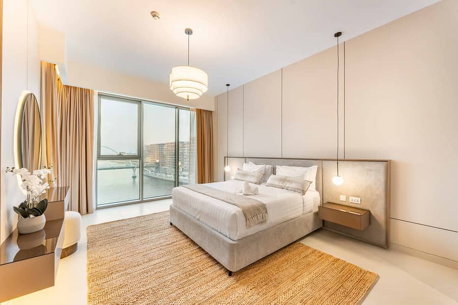 20 Dubai Luxury: 3-Bedroom Apartment with Views