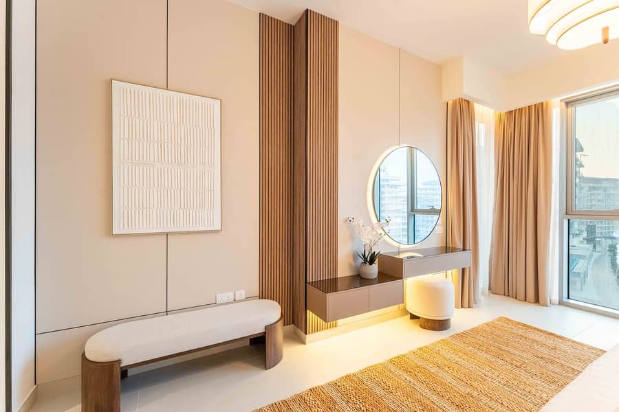 22 Dubai Luxury: 3-Bedroom Apartment with Views