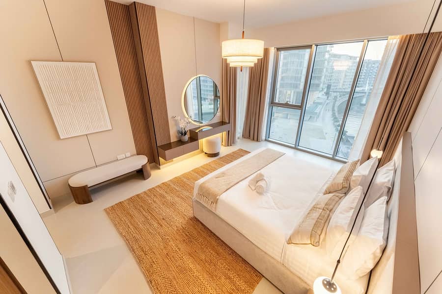 23 Dubai Luxury: 3-Bedroom Apartment with Views