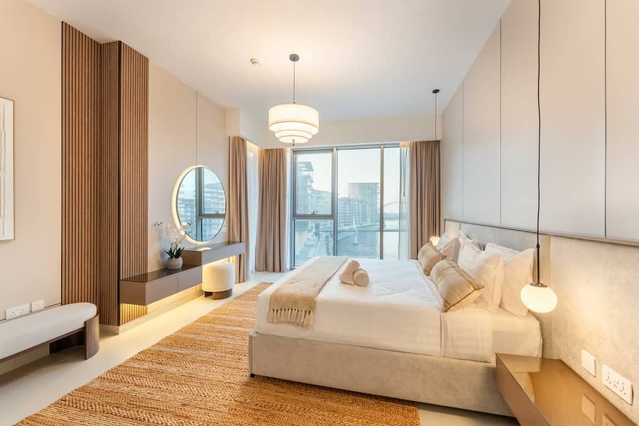 26 Dubai Luxury: 3-Bedroom Apartment with Views