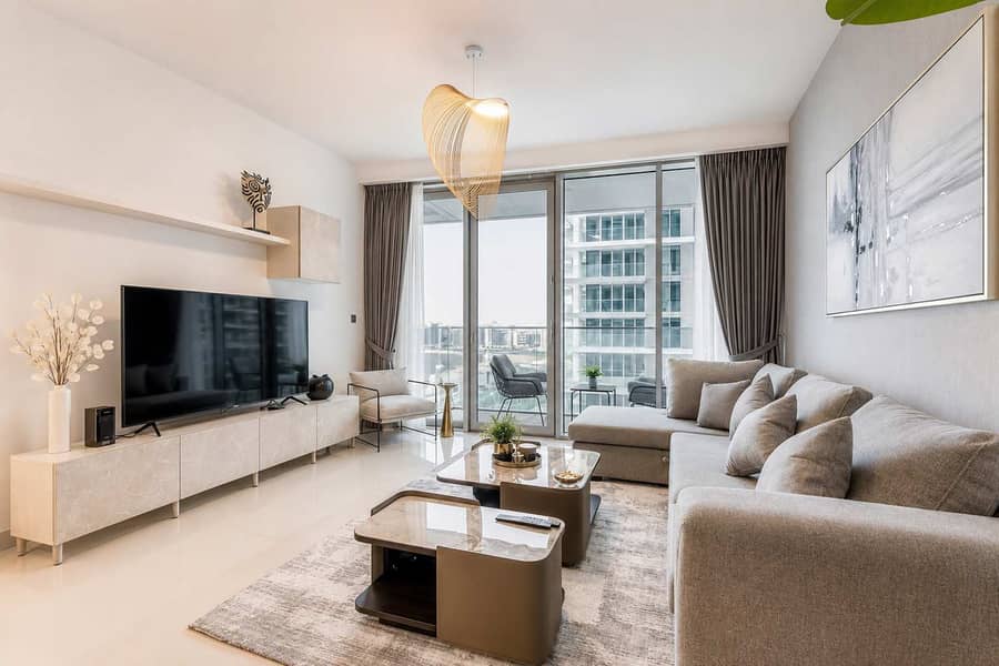 2 Beachfront Bliss: 2BR Apartment in Dubai with Pool