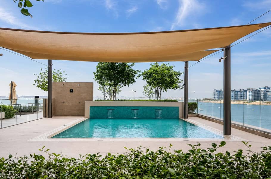 25 Beachfront Bliss: 2BR Apartment in Dubai with Pool