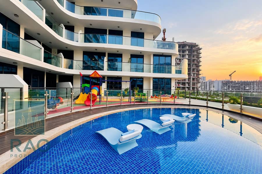 15 Sunset Luxury Pool Courtyard. png