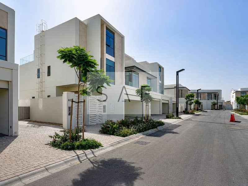 8 Modern suburban street on a sunny day. png