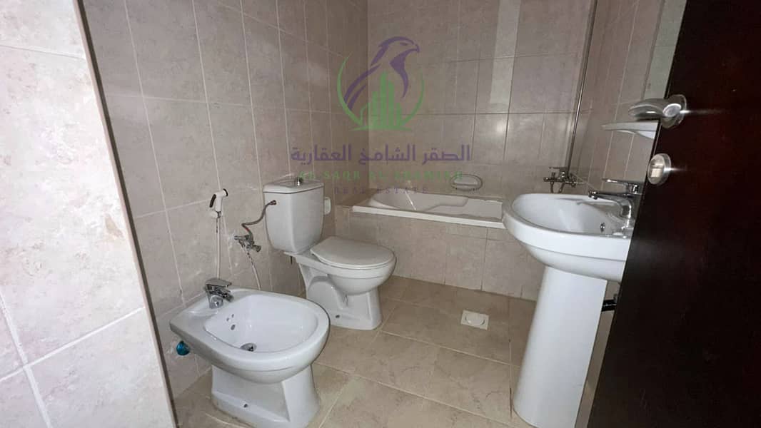 20 apartment-for-rent-2-bedroom-altaawn-alsharqh-bathroom-22. jpg