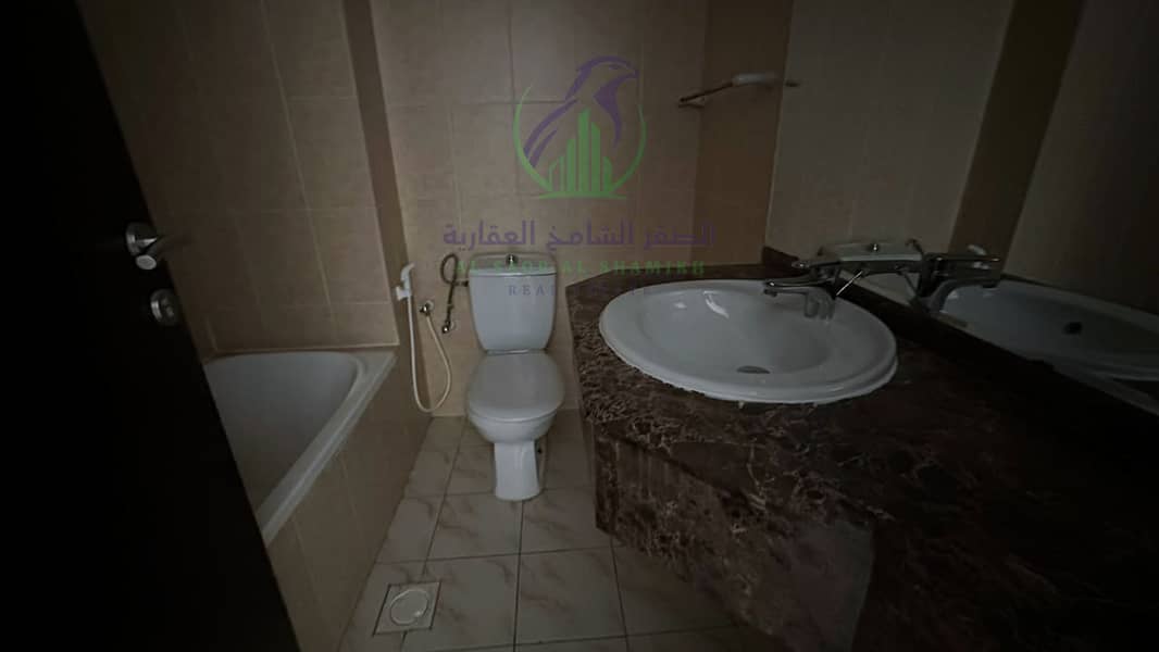 18 apartment-for-rent-2-bedroom-altaawn-alsharqh-bathroom-21. jpg