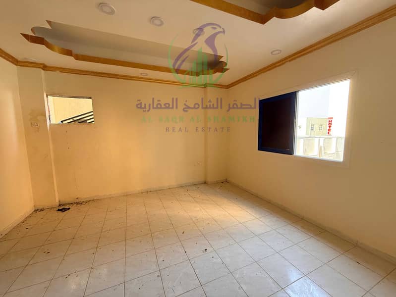 5 338bd149-bd4a-45d8-8656-2e00c7cfea9d. jpg