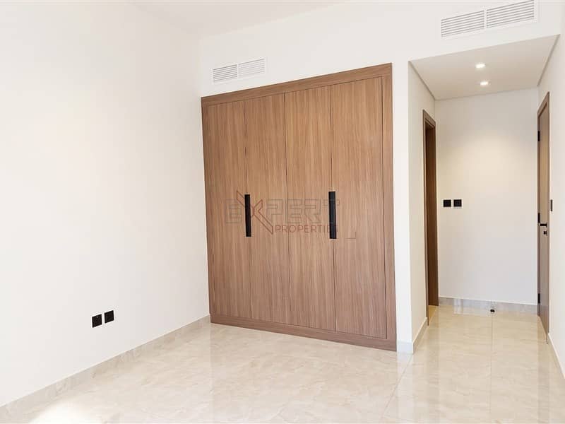6 Image 6